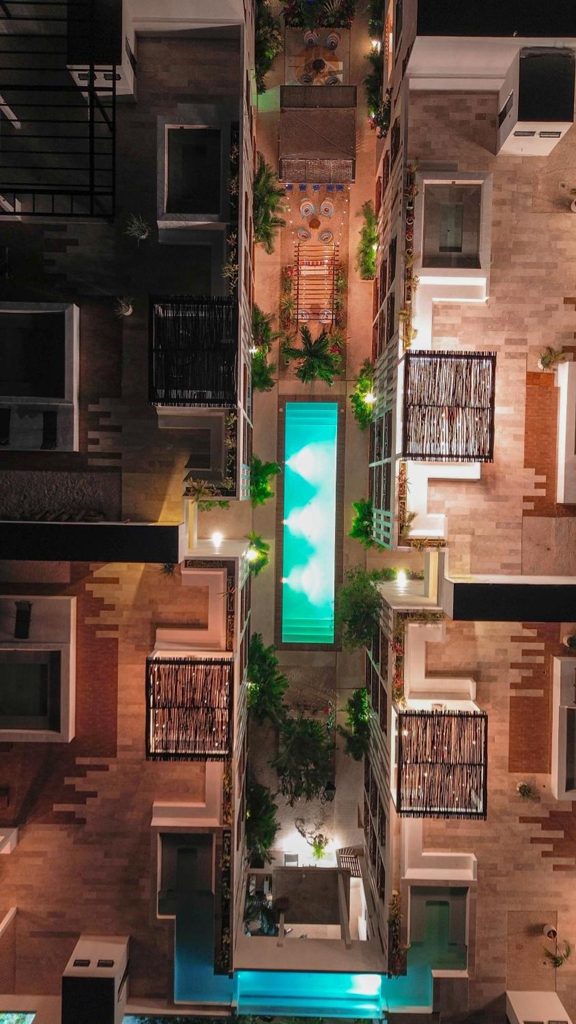 Stylish 3br Penthouse In Pool, Bbq, Gym